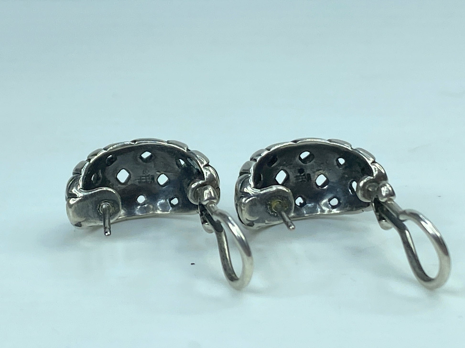 Retired James Avery French Clip Basket Weave Hoop Earrings Sterling Silver JR648