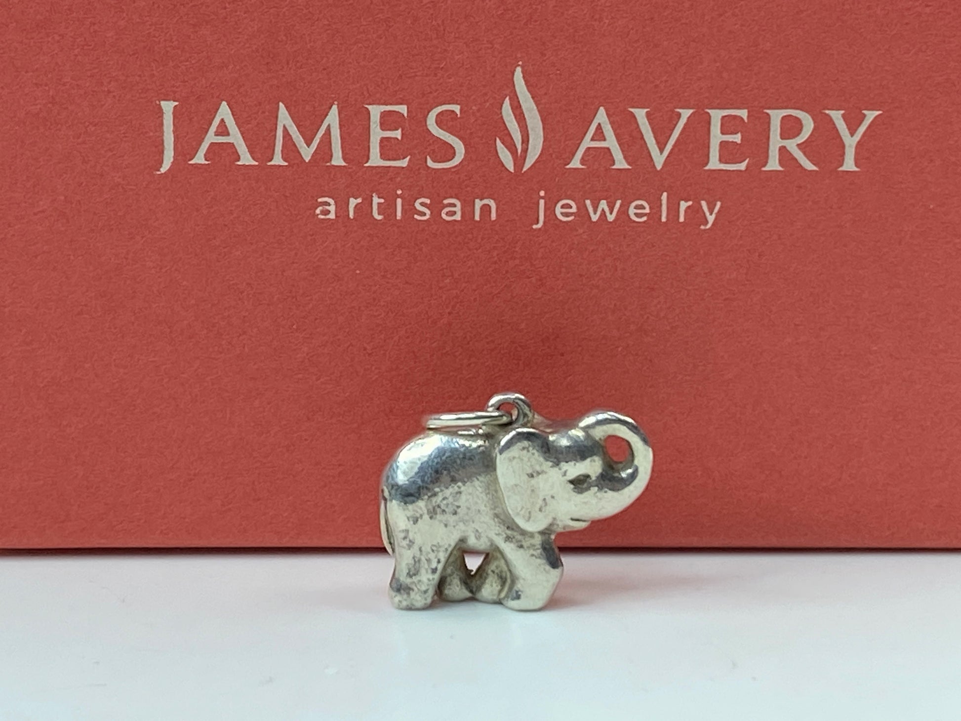 James Avery Elephant Sterling Silver Pendant (Hallmark worn out) 7.9g JR650