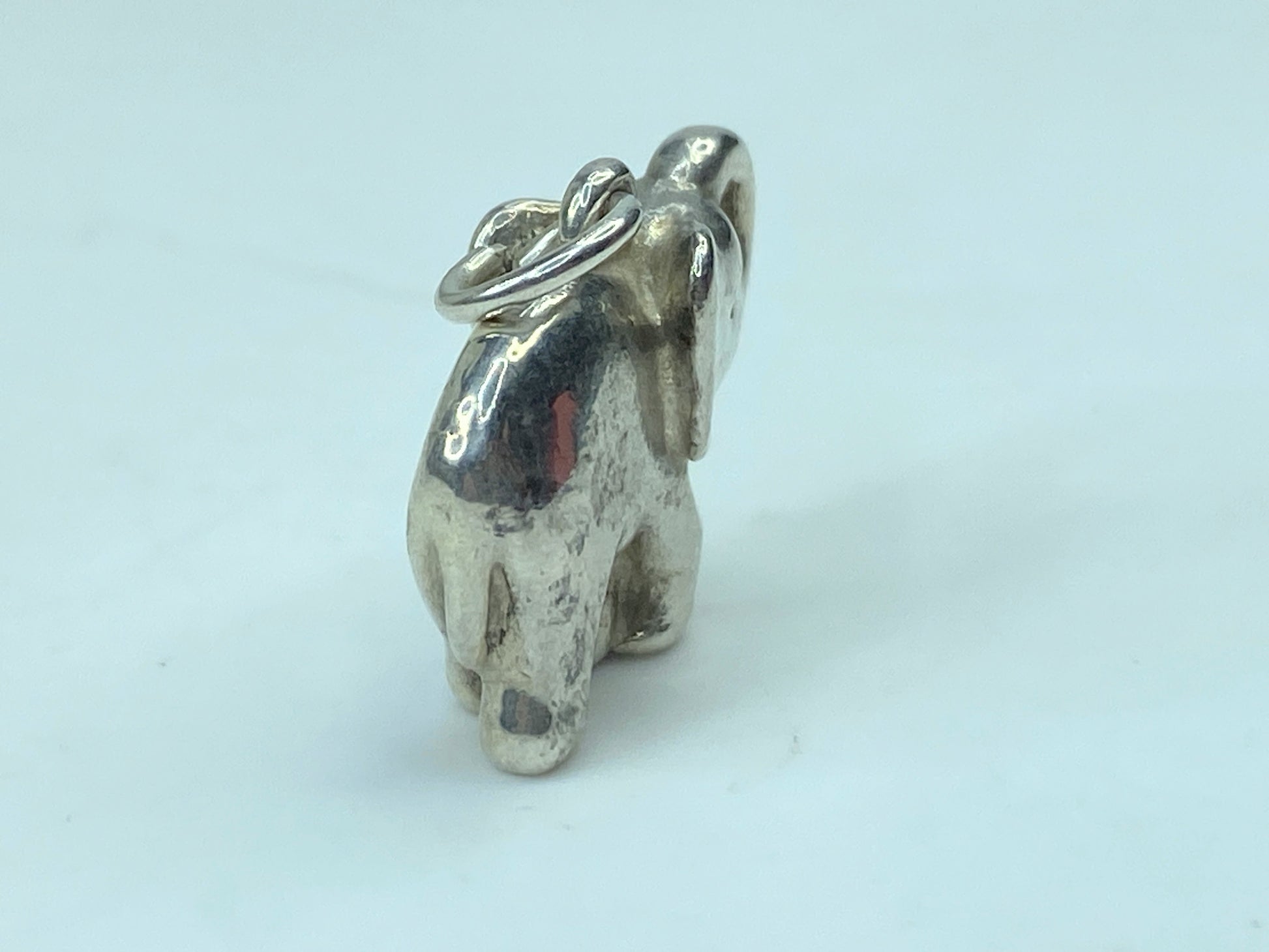 James Avery Elephant Sterling Silver Pendant (Hallmark worn out) 7.9g JR650