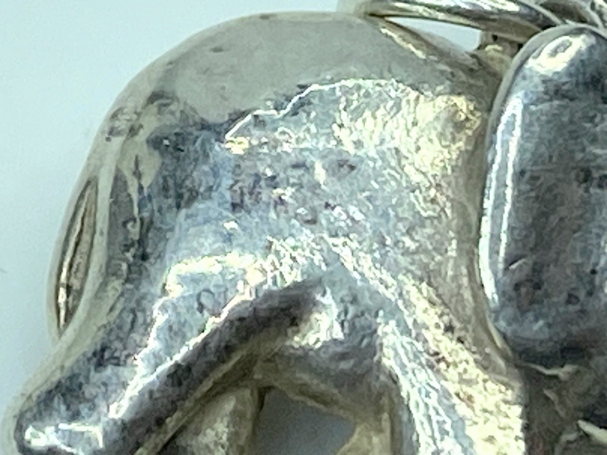 James Avery Elephant Sterling Silver Pendant (Hallmark worn out) 7.9g JR650