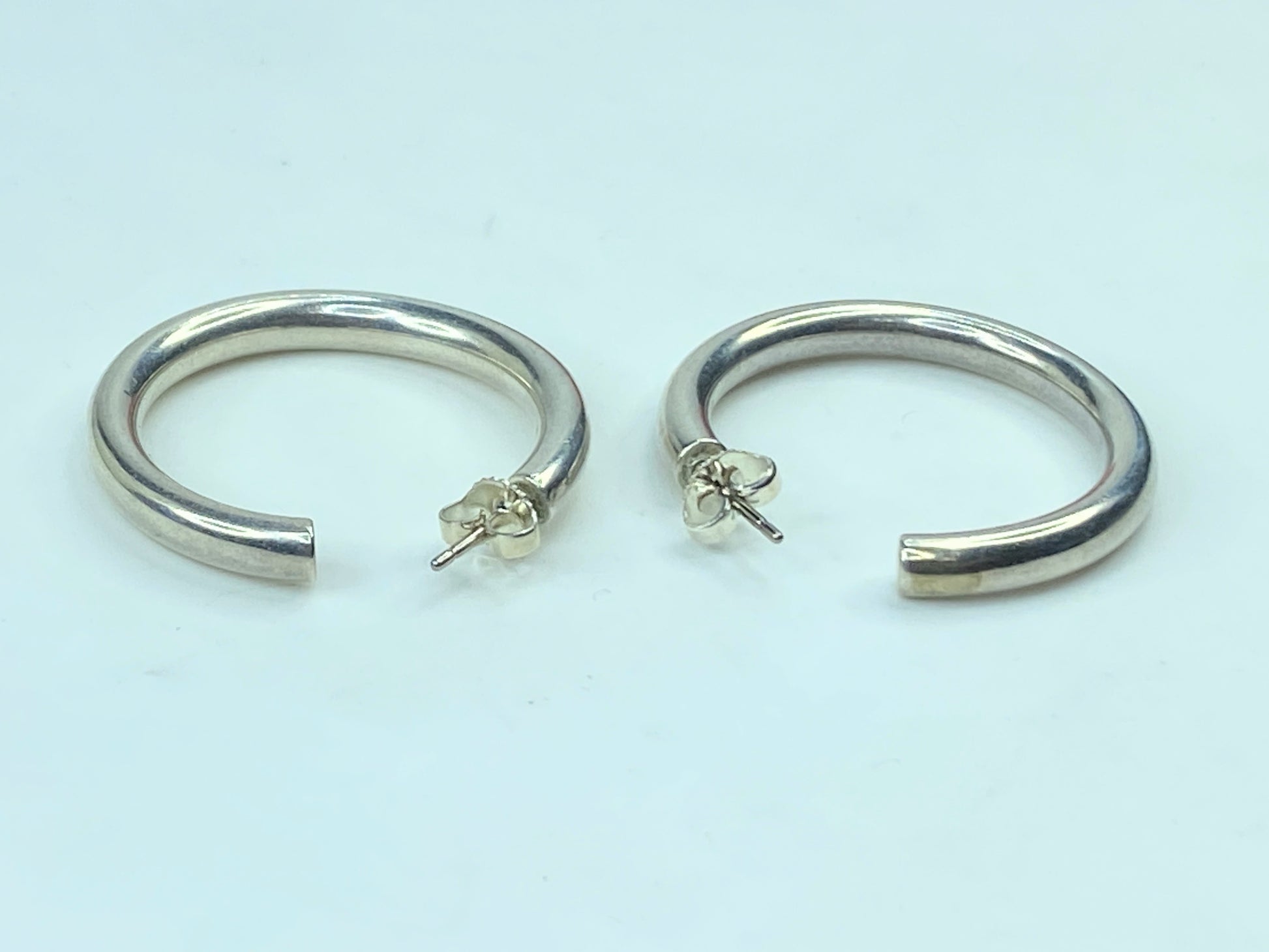 Retired James Avery Creole Hoop sterling 925 earrings 1 1/4" 8.9 grams JR651