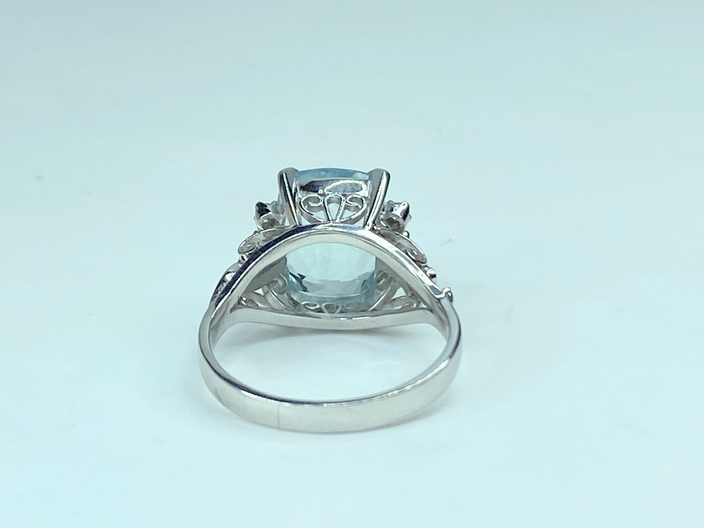 Vintage 1960's 5.88ct Cushion Cut Aquamarine Ring with Diamonds in 18K JR604