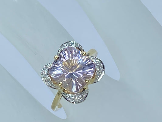 Ornate 10K yellow gold Clover shape Morganite Diamond ring