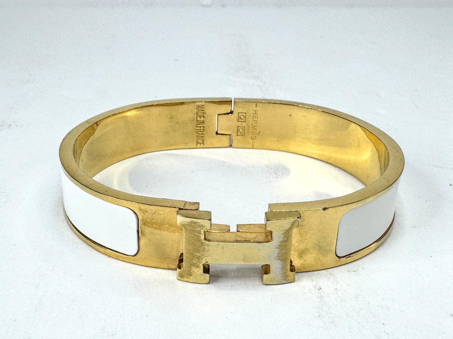 Vintage Hermès Clic H White Enamel Gold Plated Bangle Bracelet GM France GS877