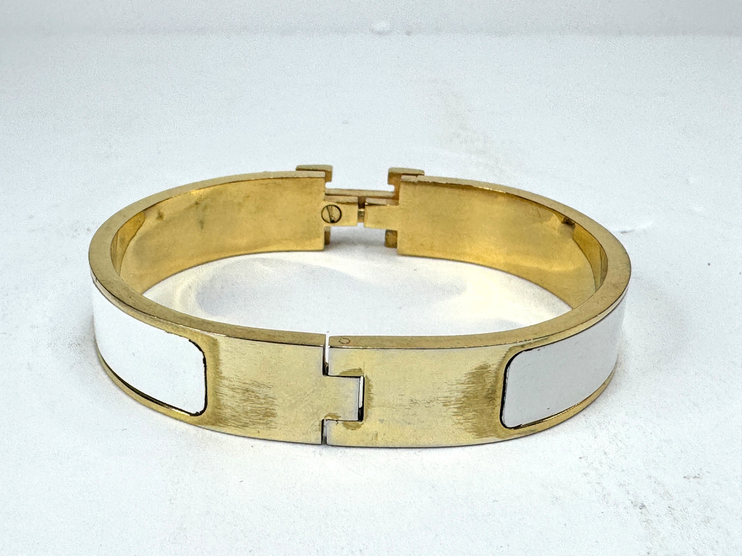 Vintage Hermès Clic H White Enamel Gold Plated Bangle Bracelet GM France GS877