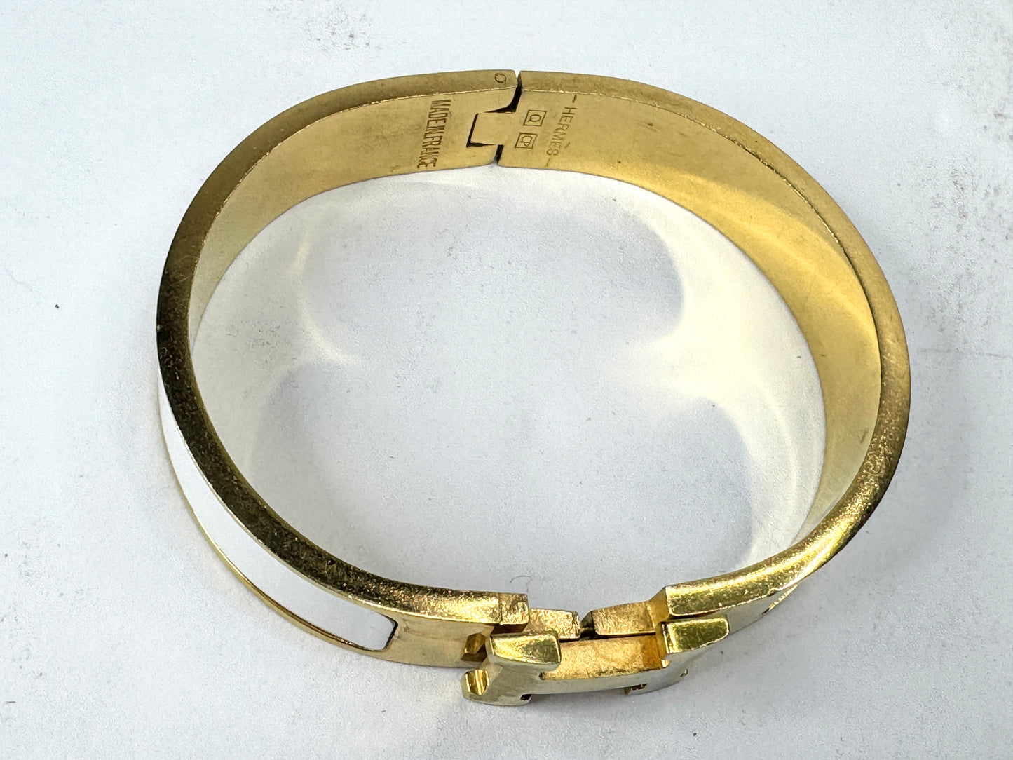 Vintage Hermès Clic H White Enamel Gold Plated Bangle Bracelet GM France GS877