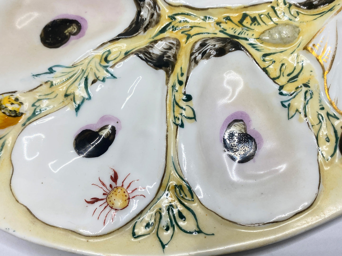 Antique UPW Oyster Plate with Deep Seaweed Motif, Classic Elegance A719
