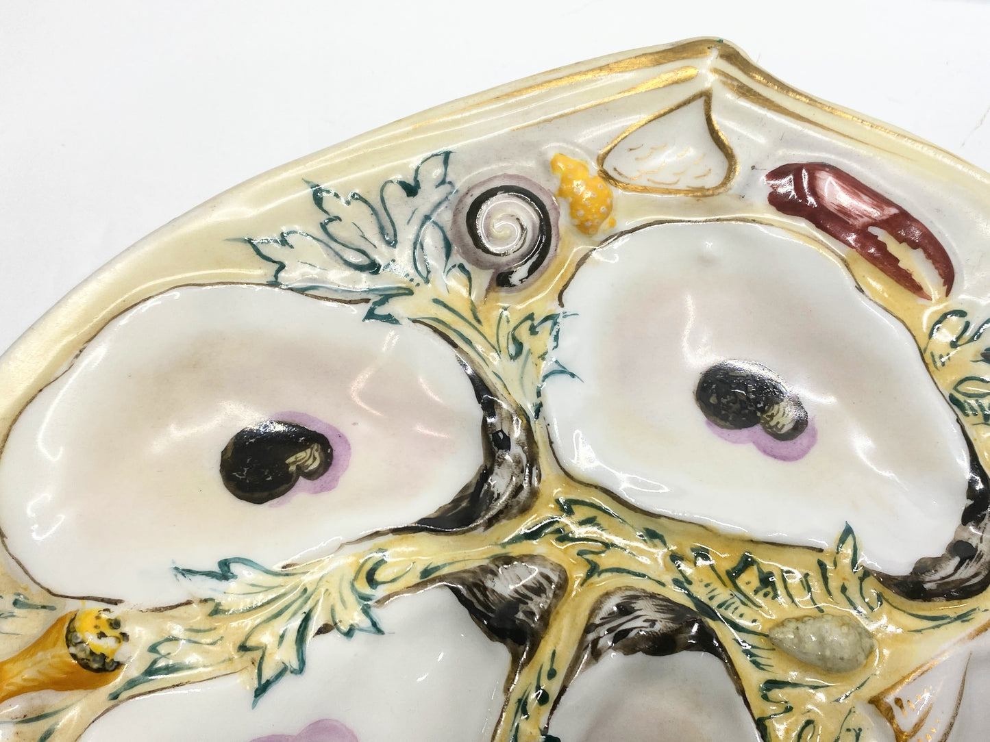 Antique UPW Oyster Plate with Deep Seaweed Motif, Classic Elegance A719