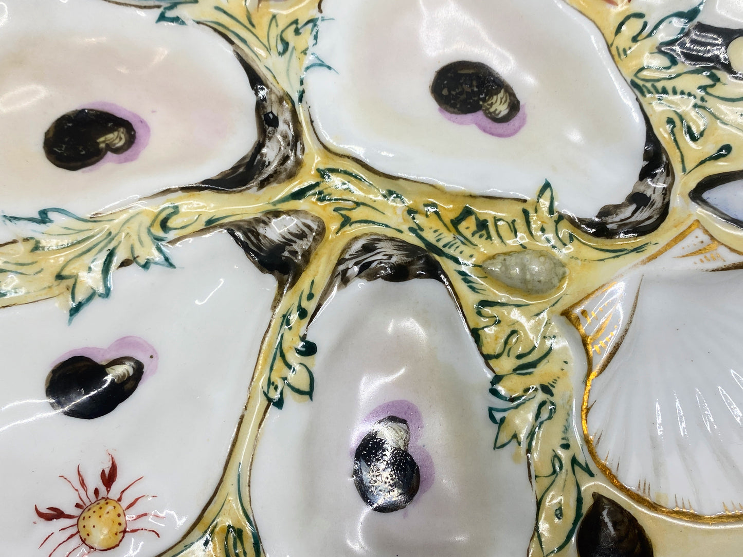 Antique UPW Oyster Plate with Deep Seaweed Motif, Classic Elegance A719