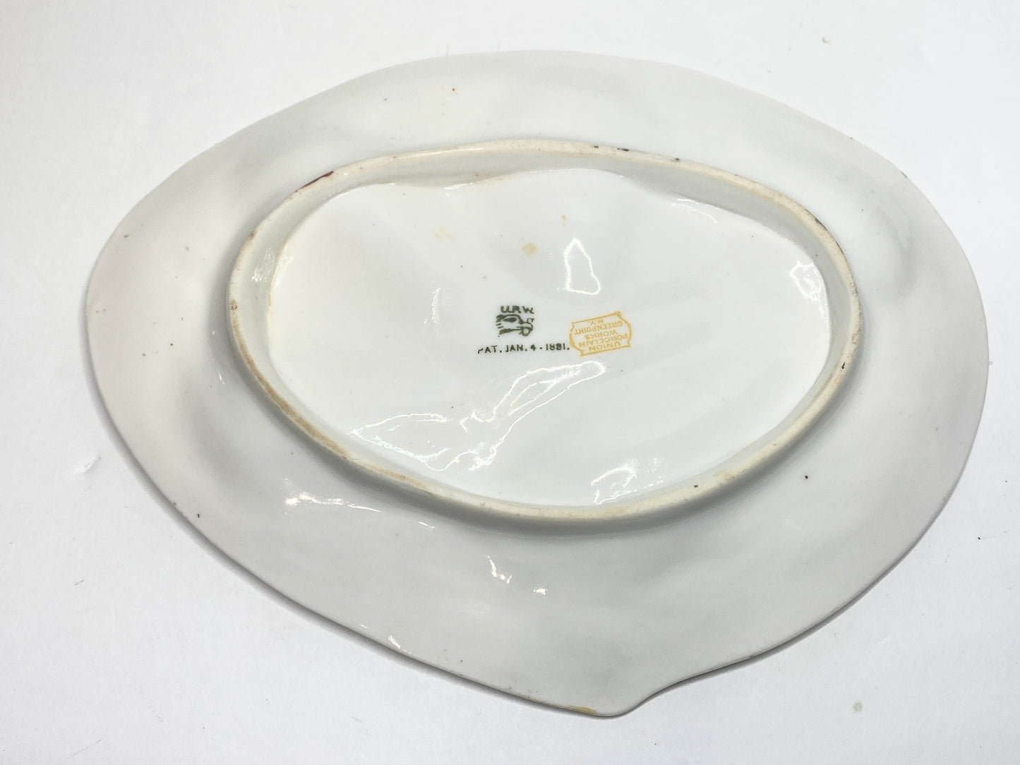 Antique UPW Oyster Plate with Deep Seaweed Motif, Classic Elegance A719