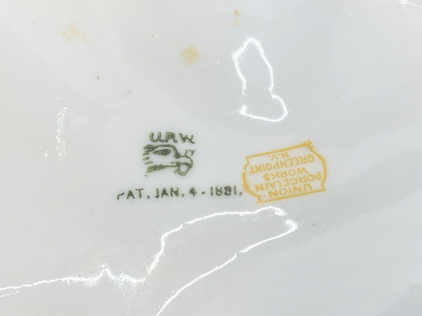 Antique UPW Oyster Plate with Deep Seaweed Motif, Classic Elegance A719