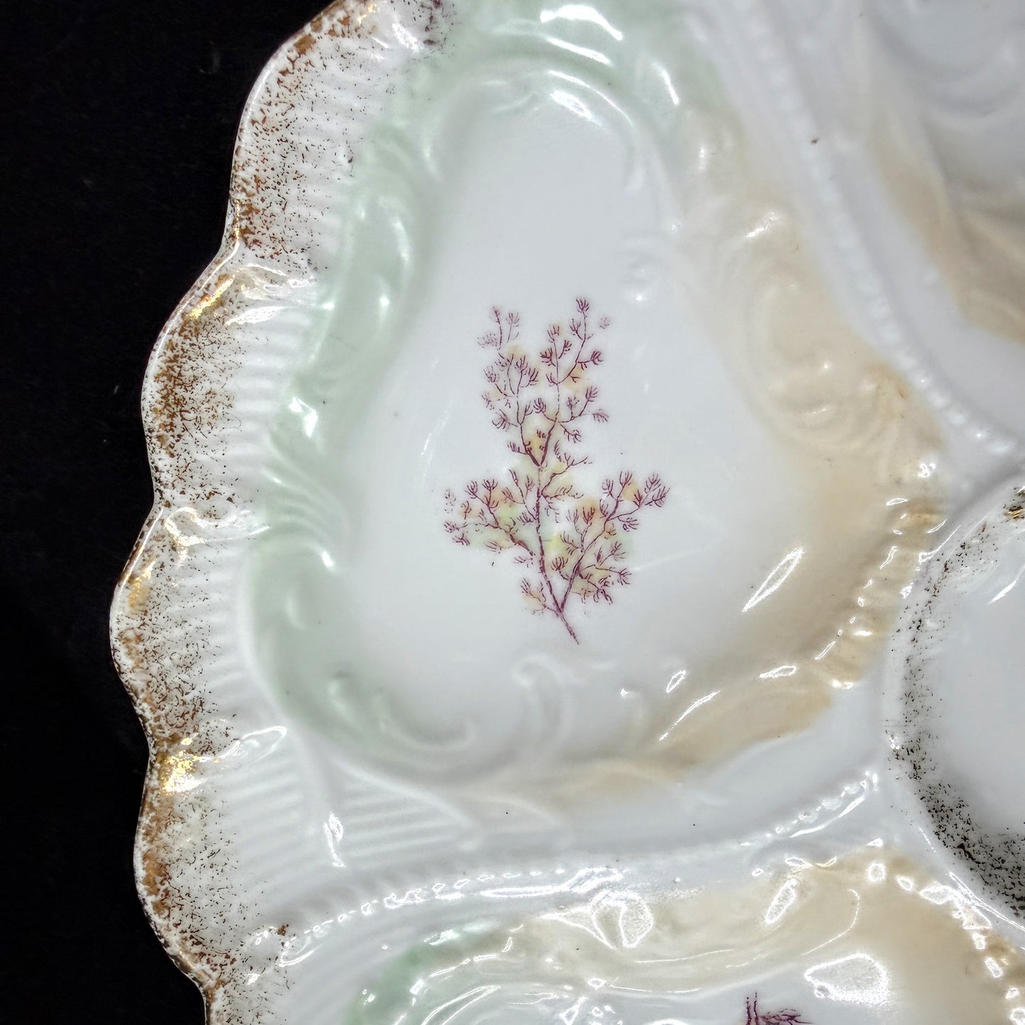 Antique Weimar Germany Porcelain Oyster Plate Seaweed Floral Gilt Rim A1145