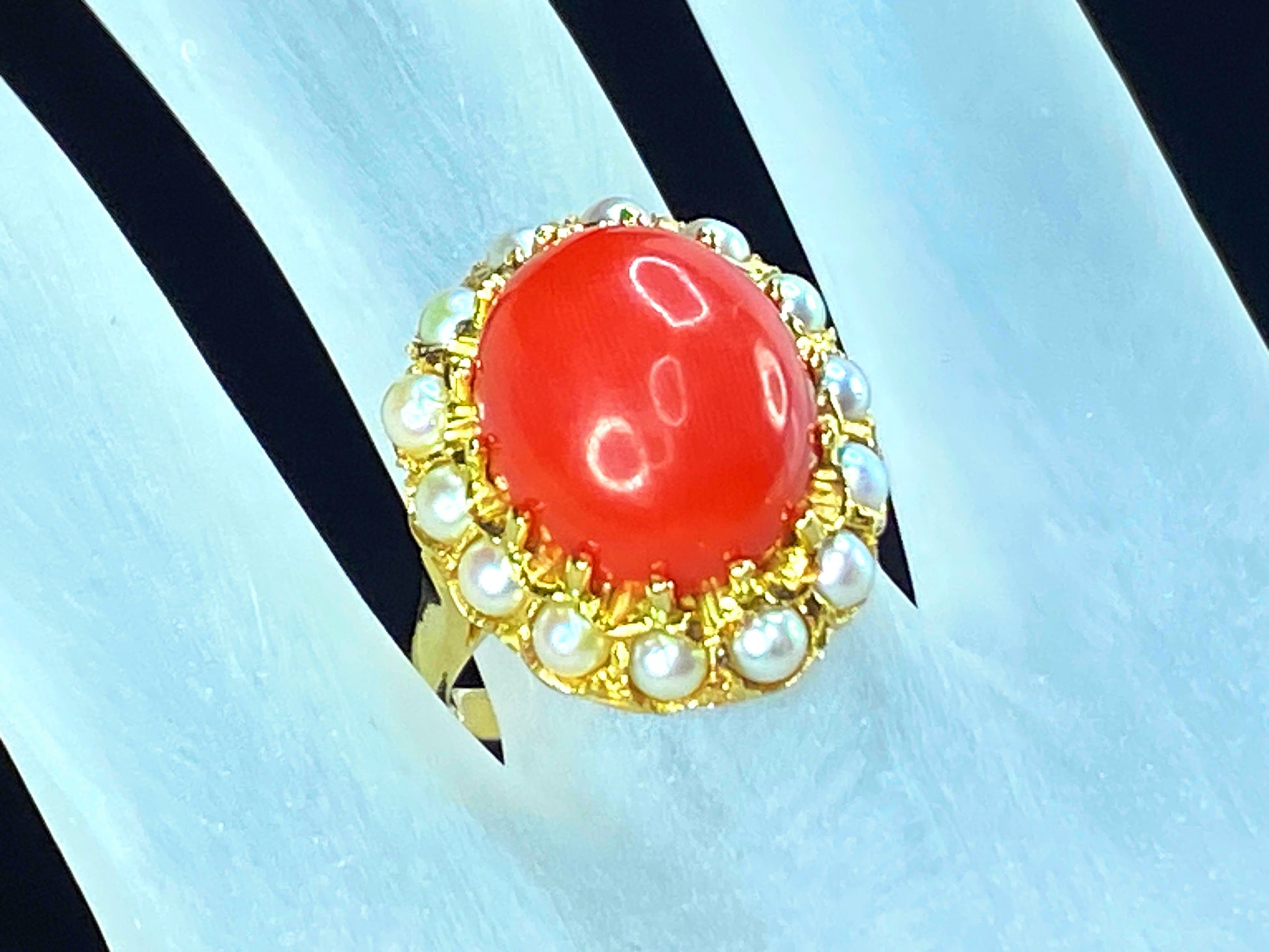 Art Deco 18K gold Coral Cabochon cultured seed Pearl ring