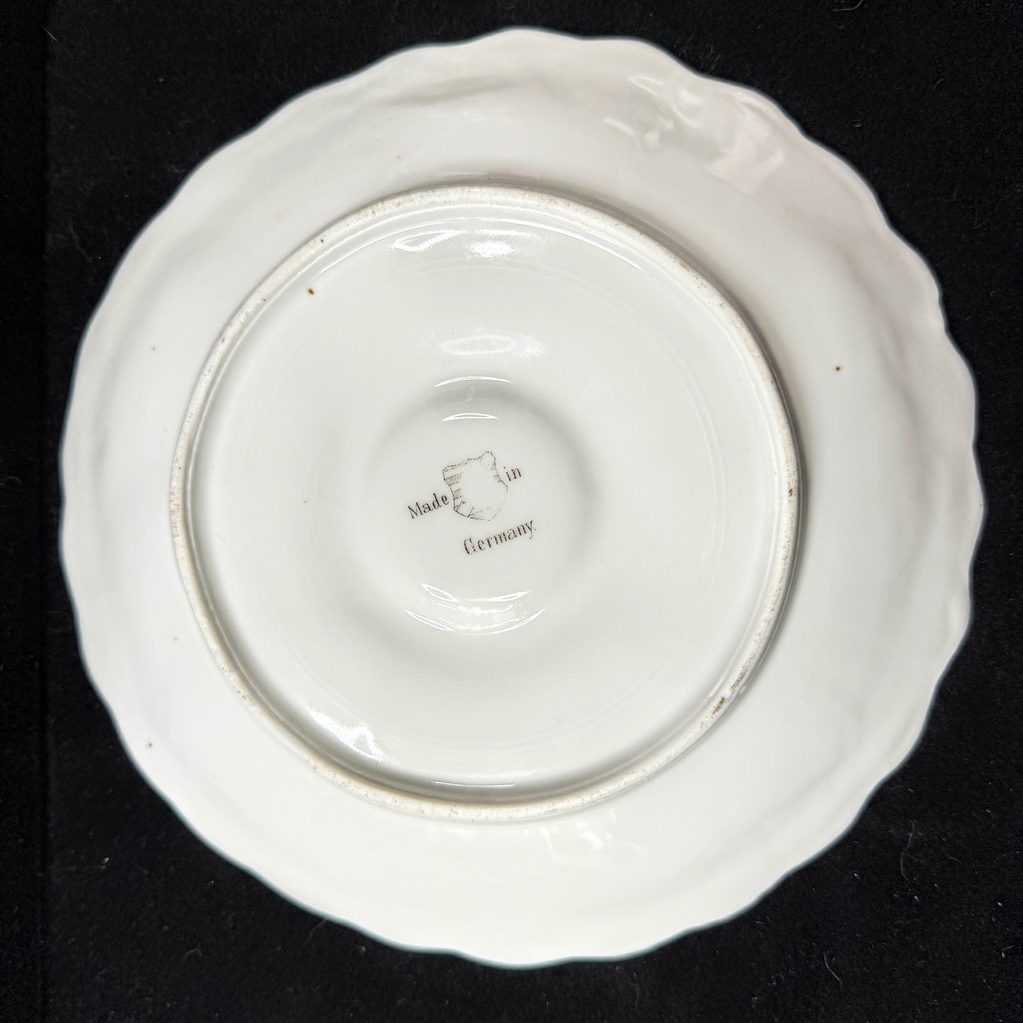 Antique Weimar Germany Porcelain Oyster Plate Seaweed Floral Gilt Rim A1145