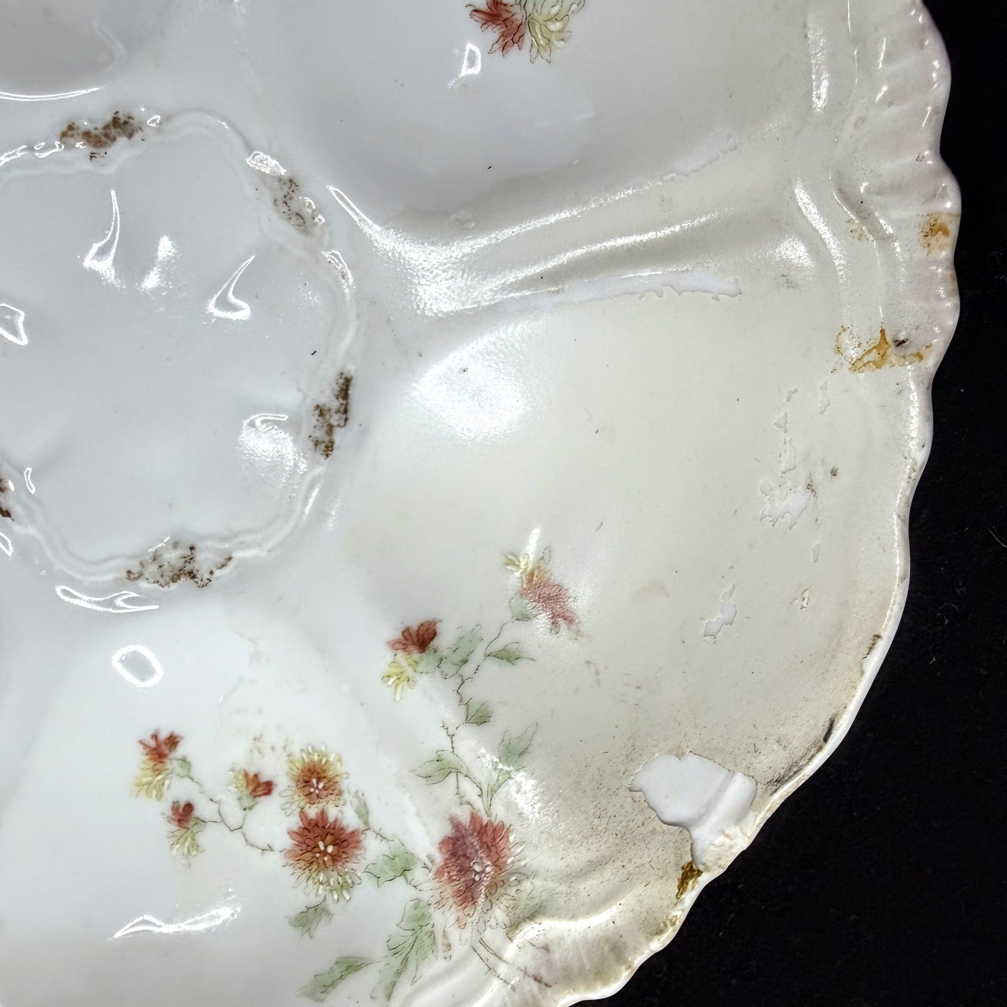 Antique porcelain oyster plate floral sprays gold trim scalloped rim 8 1/4 A1146