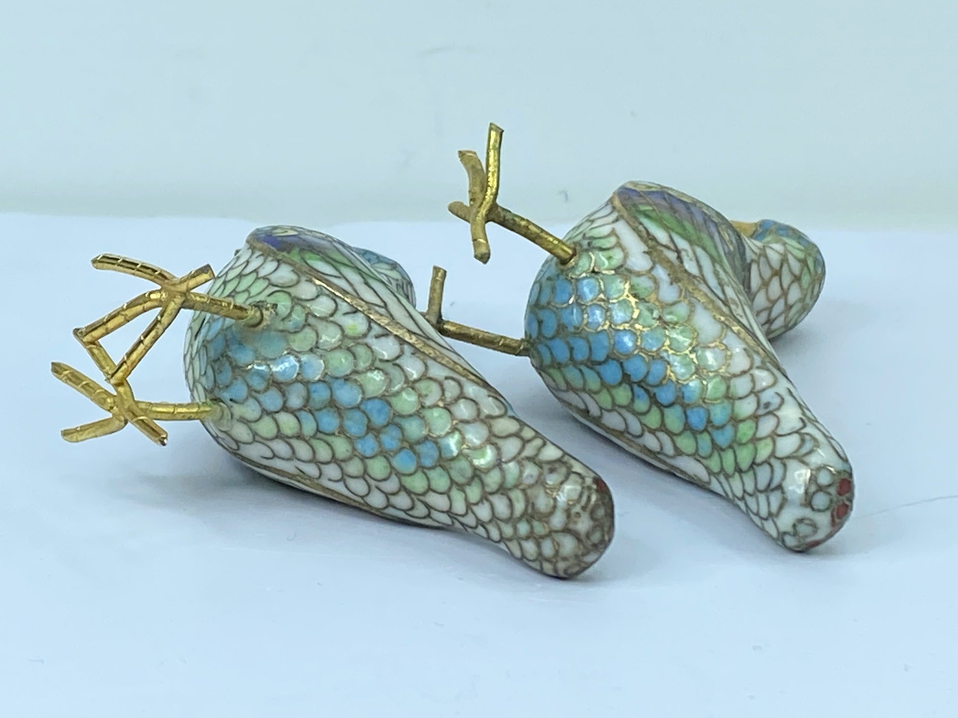 Pair of Chinese cloisonne bird ornaments 3 1/8" x 2 1/4" 67.5g A317