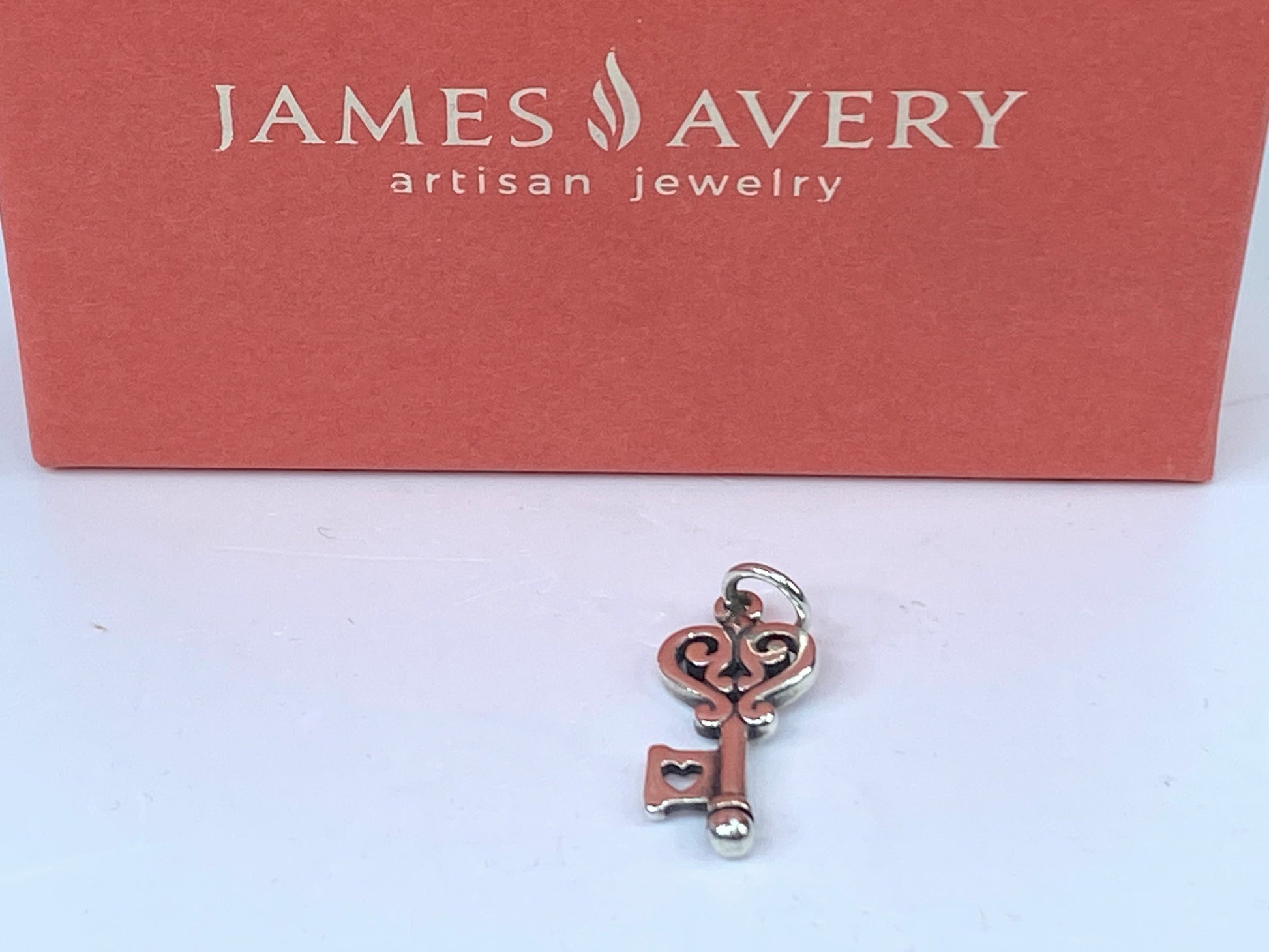 James Avery Scroll Key To My Heart Charm Pendant Sterling Silver w/box JR659