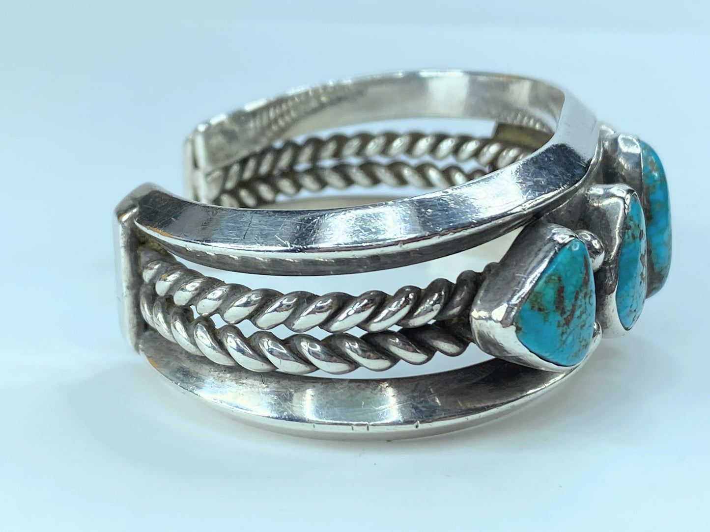 Signed Navajo Bisbee Turquoise Row Sterling Cuff 95.4g s6.25 JR8926