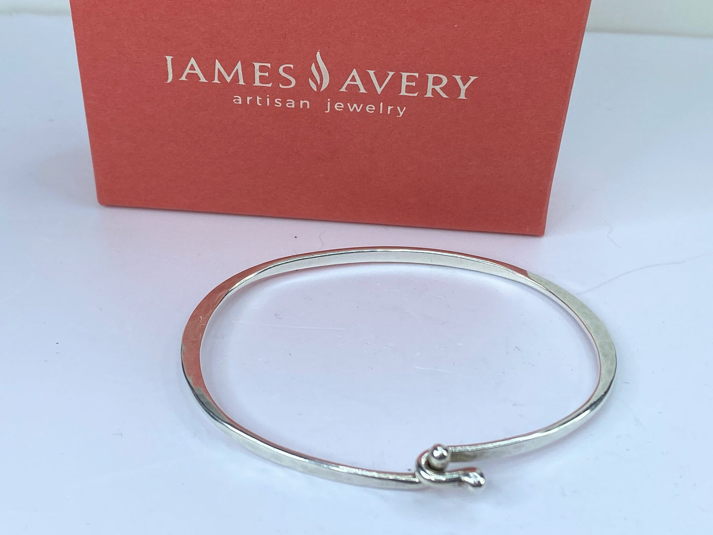 James Avery Sterling Silver hammered eye-hook ornate bangle 8.6g 7" JR660