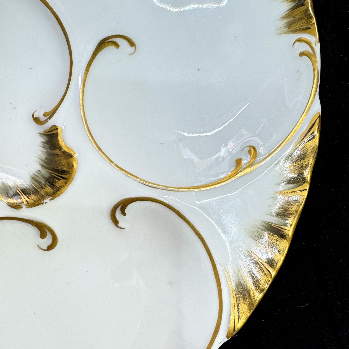 Antique Haviland Limoges Oyster Plate White Rich Gold Gilt 8.25in A1174