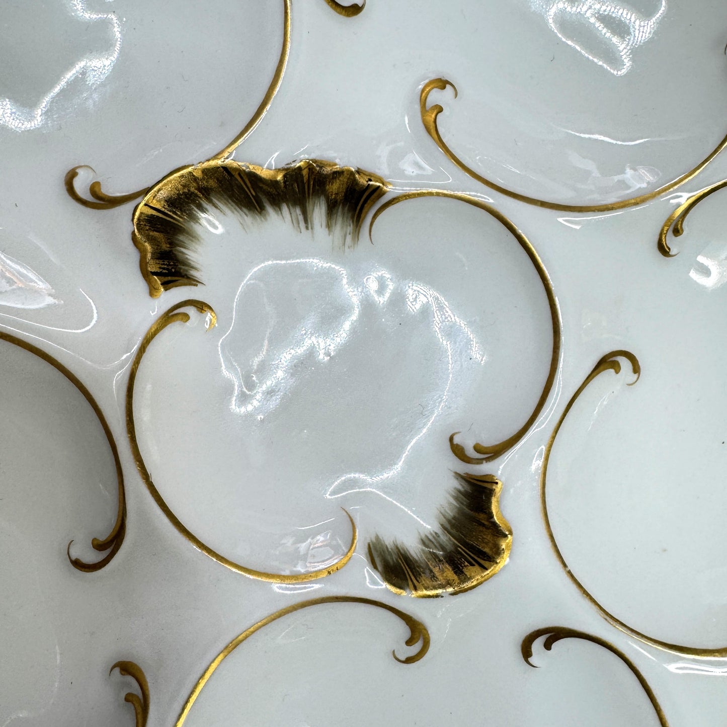 Antique Haviland Limoges Oyster Plate White Rich Gold Gilt 8.25in A1174