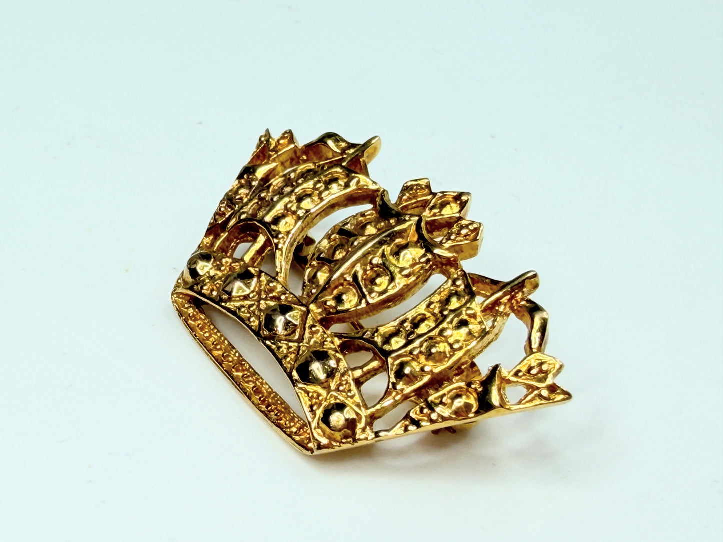 Antique 10K crown brooch openwork regal revival early twentieth century JR1252