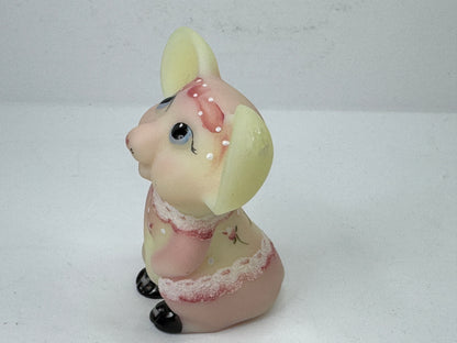 Vintage Fenton Burmese Glass Mouse Nancy Fenton Signed Uranium Glow A1181