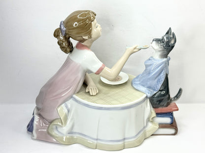 Lladró “Tea Time” Girl Feeding Dog Porcelain Figurine #01009197 Mint A1182