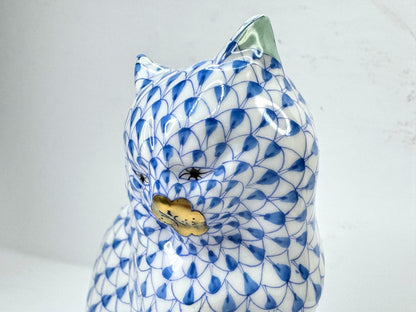 Vintage Herend Blue Fishnet Sitting Cat 24K Gold Hand Painted Hungary A1183