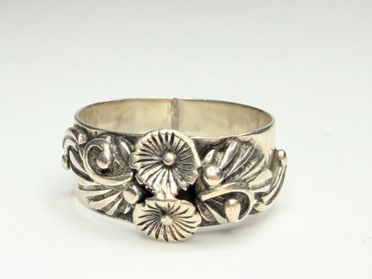 Sterling Silver Floral Repoussé Wide Band Ring Size 7.5 Vintage JR1267
