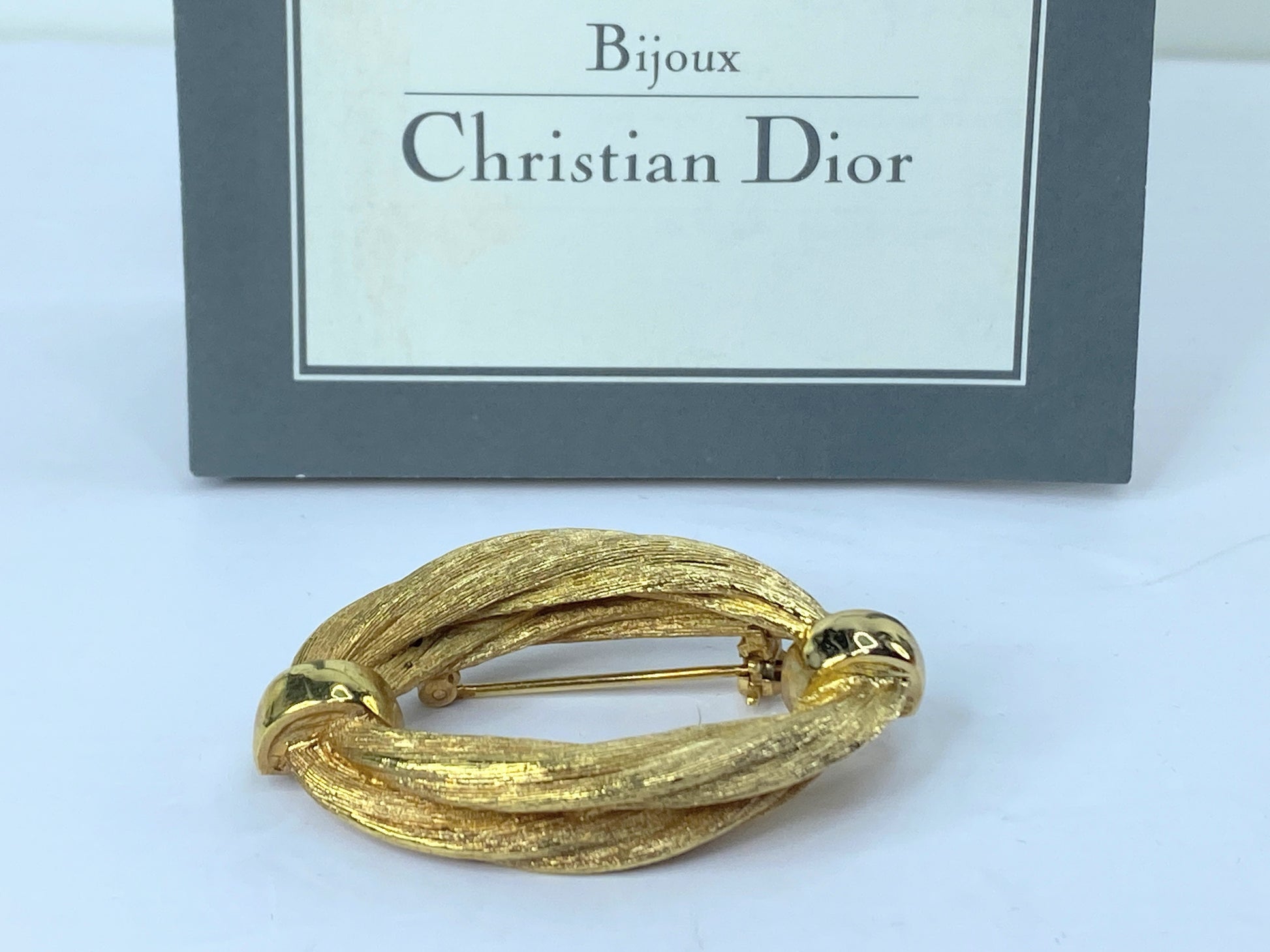 Christian Dior Signed Pin Brooch Gold Plated Rope Style excellent 1 3/4" GS489