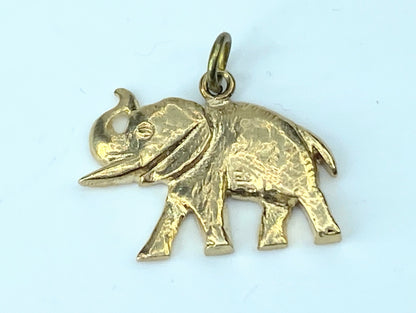 Trunk Up Lucky Elephant Charm in 14 Karat Gold 2.8g JR9519