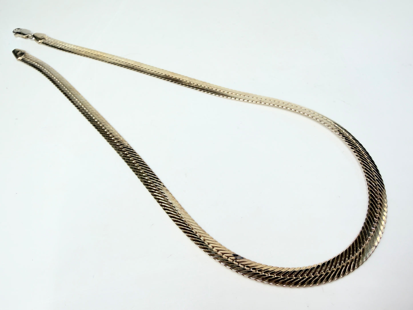 Vintage European Sterling Silver Herringbone Necklace 16.75 Inch 23.7g JR1273