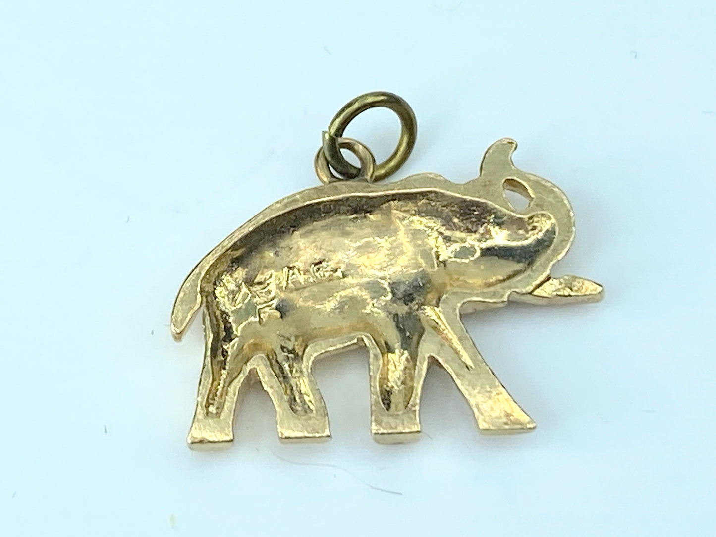 Trunk Up Lucky Elephant Charm in 14 Karat Gold 2.8g JR9519