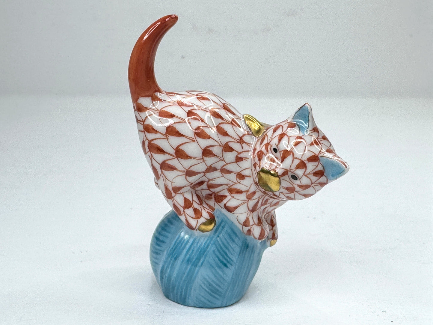 Vintage Herend Fishnet Cat on Ball Hand Painted Porcelain Figurine A1190