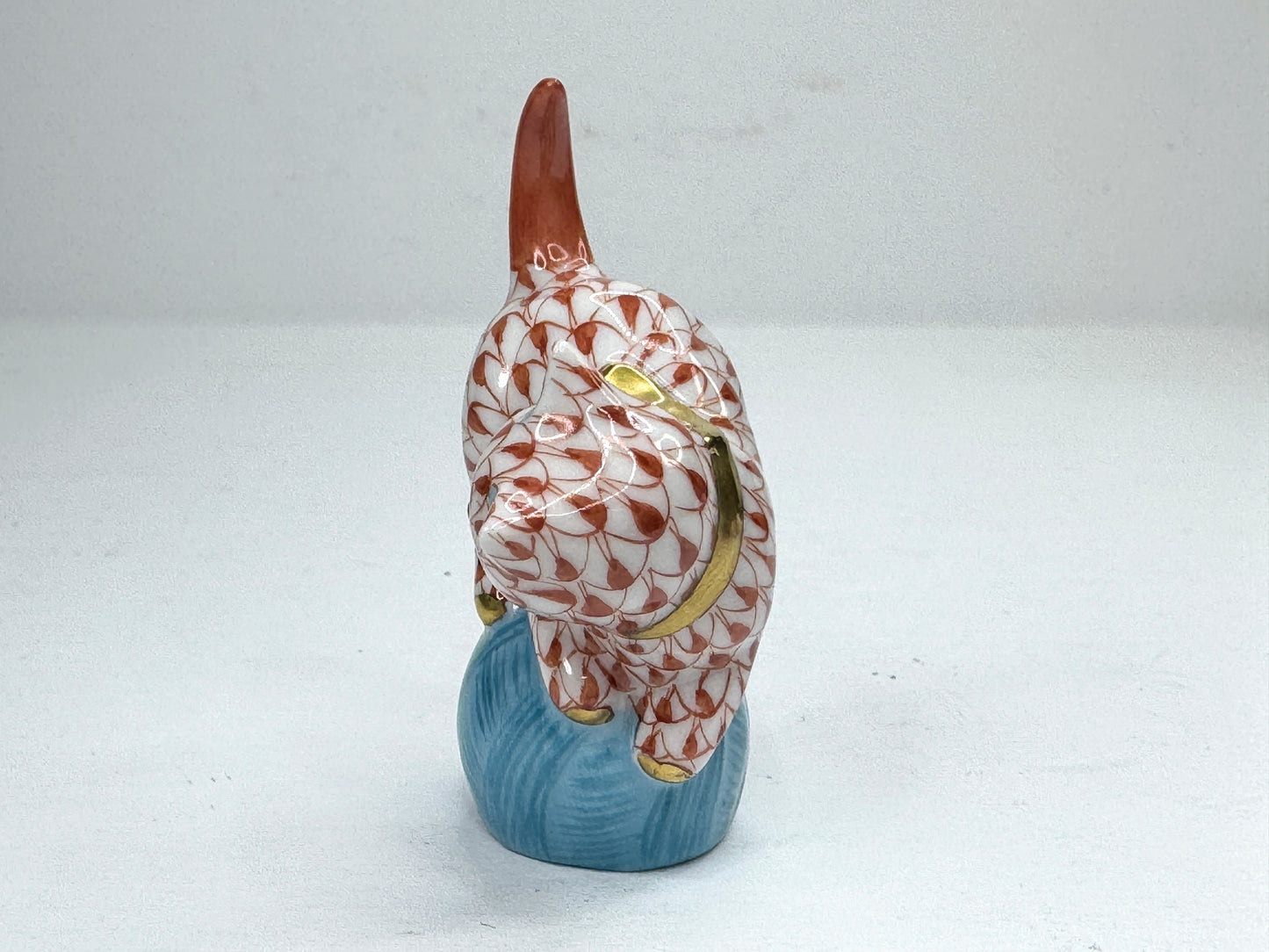 Vintage Herend Fishnet Cat on Ball Hand Painted Porcelain Figurine A1190