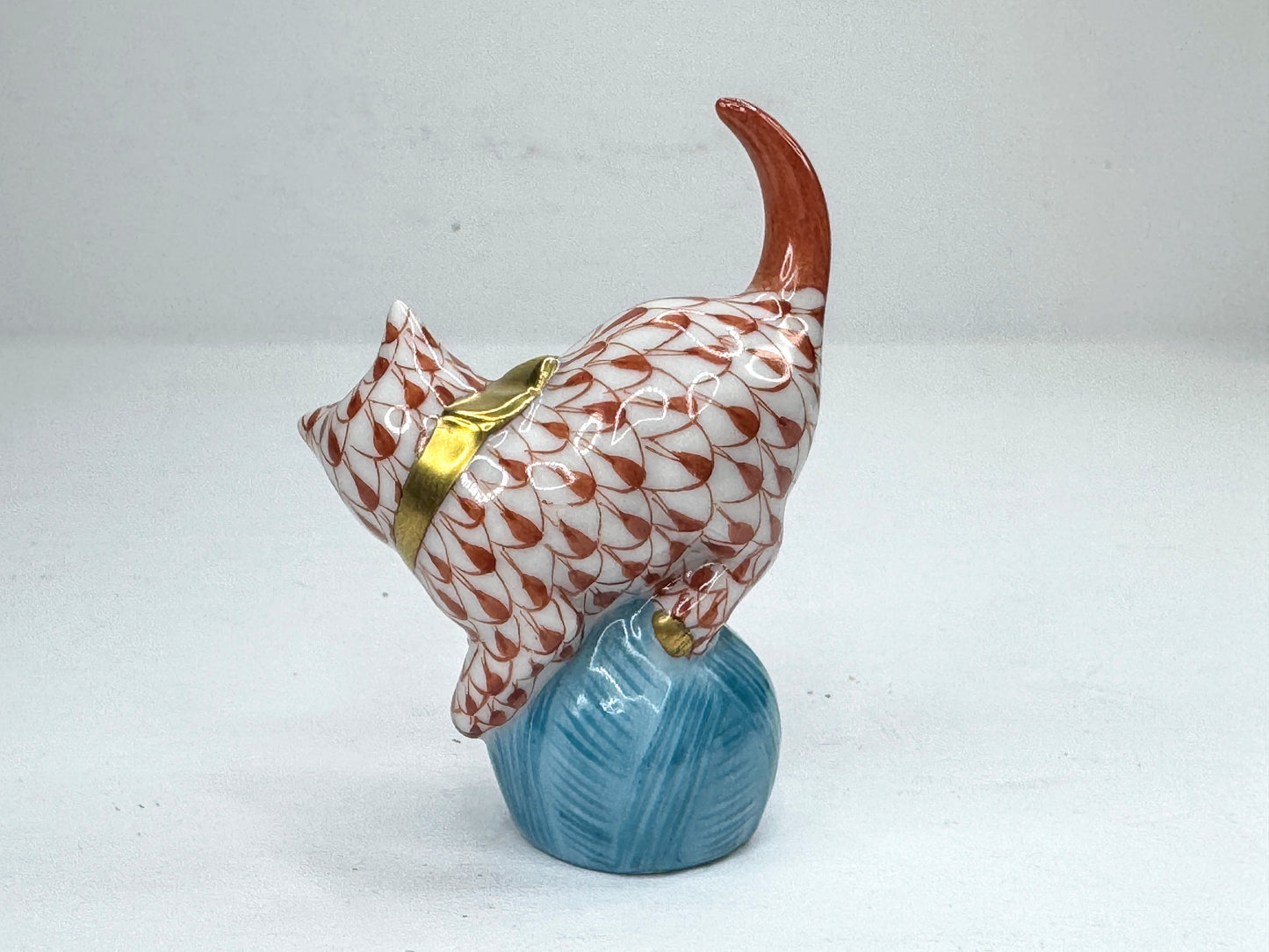 Vintage Herend Fishnet Cat on Ball Hand Painted Porcelain Figurine A1190