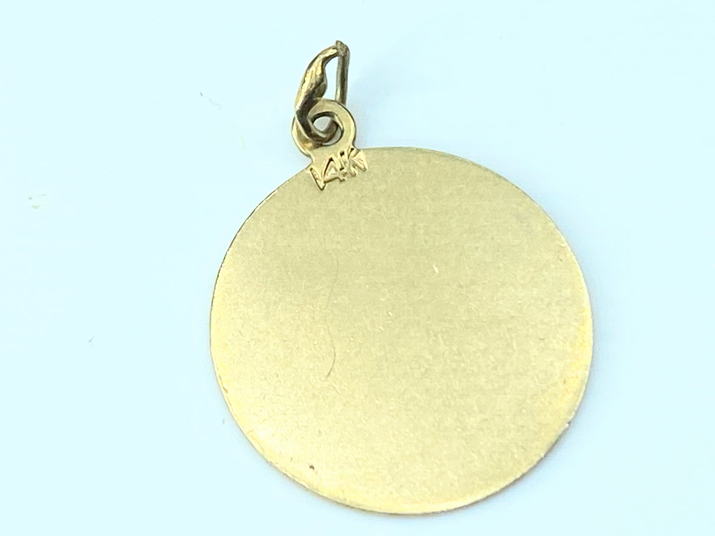 14K yellow gold travelling charm "Bon Voyage" charm pendant 2.2gm JR9522