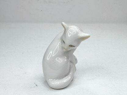 Vintage Herend White Arched Cat Hand Painted Porcelain Figurine A1192