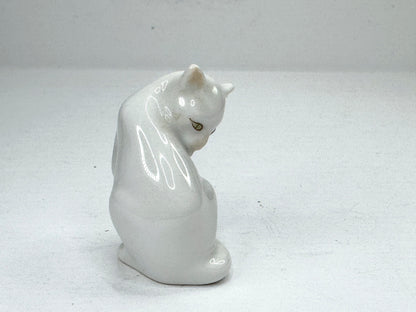 Vintage Herend White Arched Cat Hand Painted Porcelain Figurine A1192