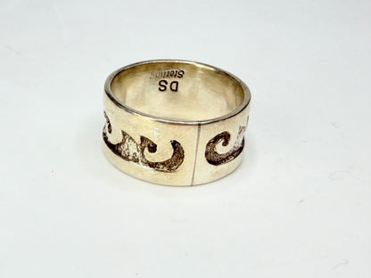 DS Sterling Silver Band Ring Size 8 Textured Cutout Wave Design Art JR1278