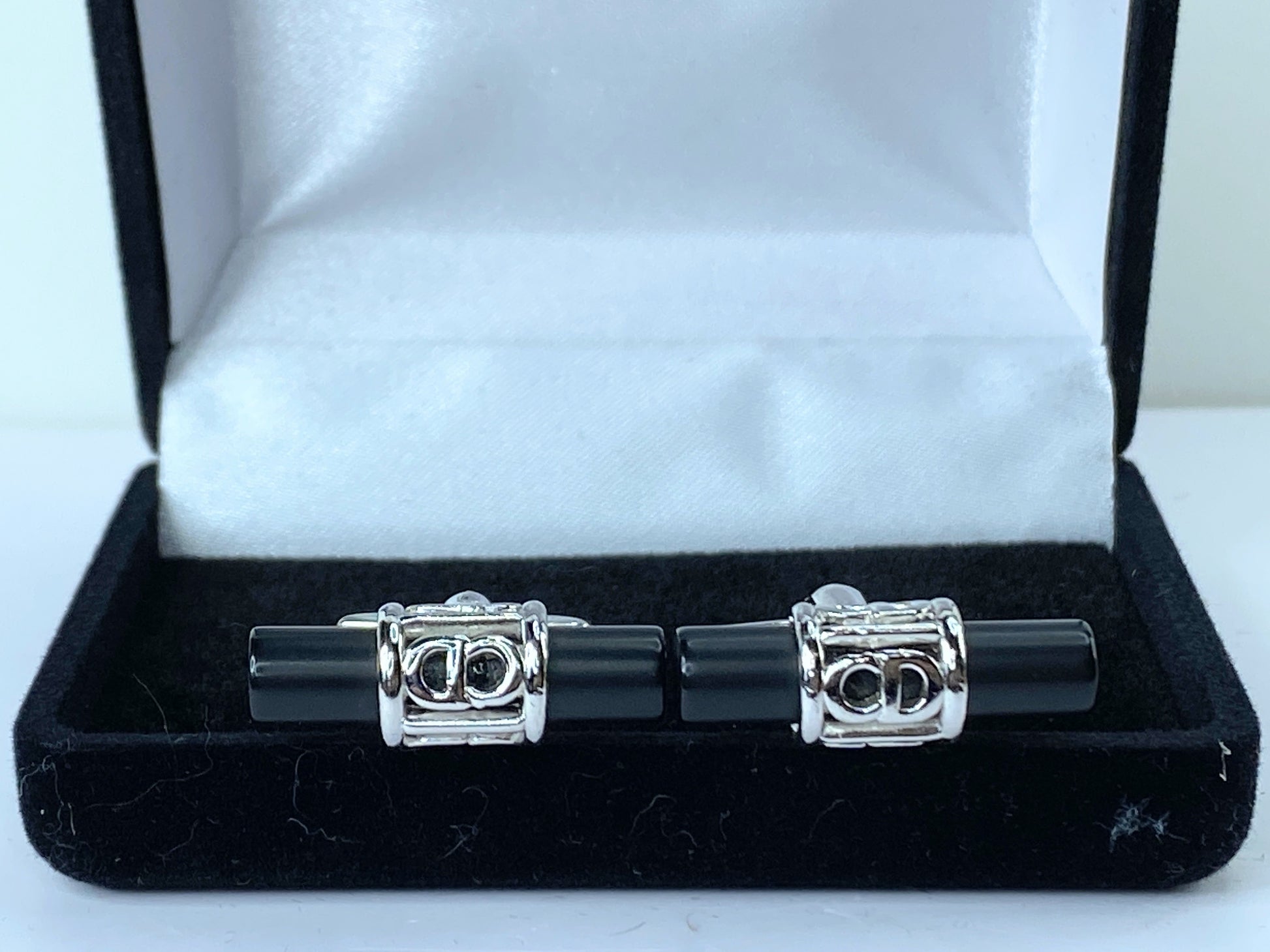Christian Dior black Resin Silver cufflink, excellent condition authentic GS493