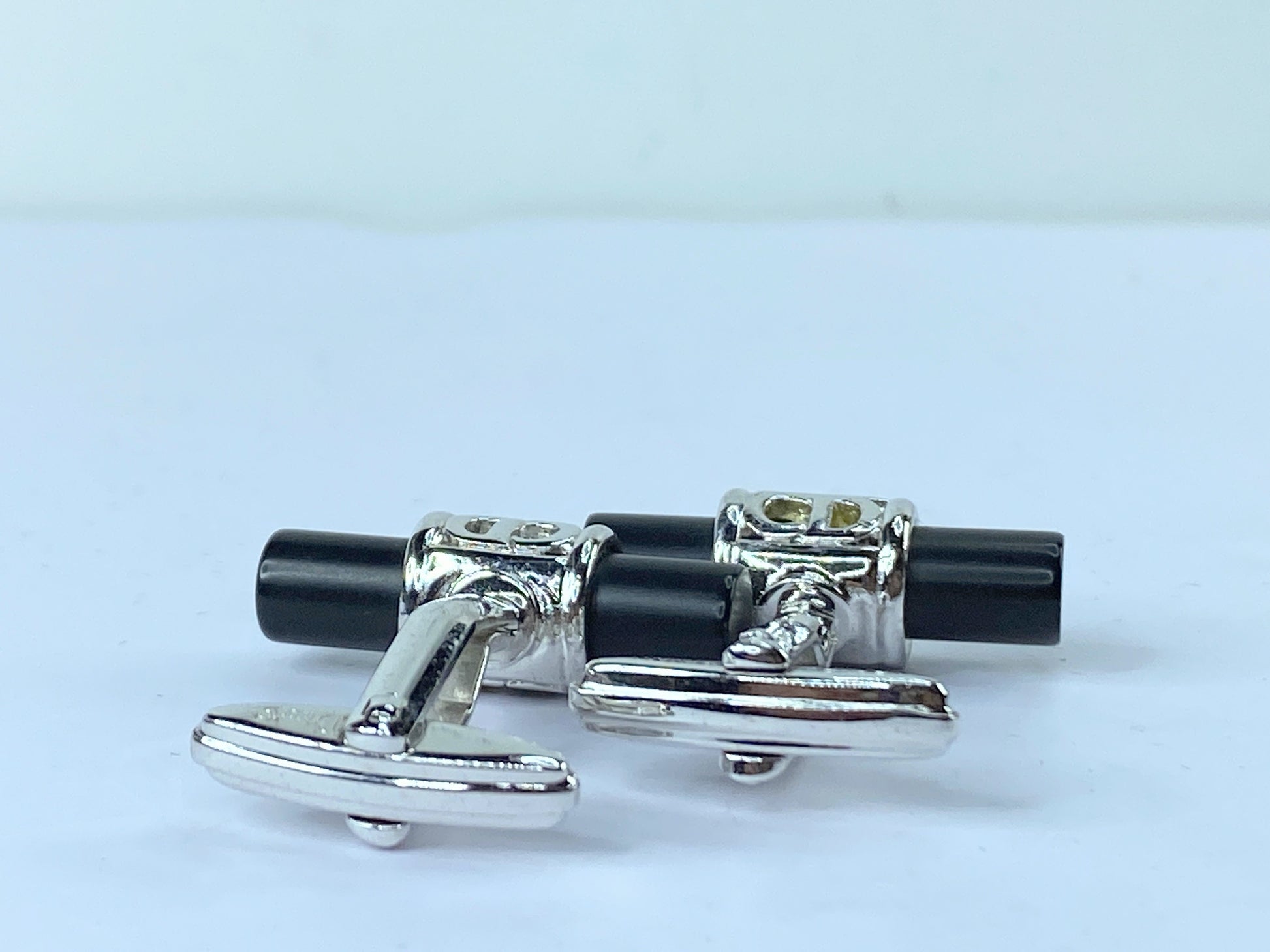 Christian Dior black Resin Silver cufflink, excellent condition authentic GS493