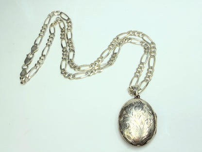 Sterling silver Oval Engraved Locket Necklace Figaro Chain 21" Italy JR1290