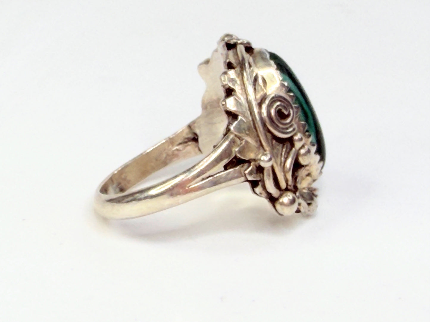 Vintage Sterling Silver Malachite Ring Ornate Handcrafted Setting s6.75 JR1292