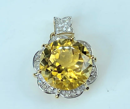 10K yellow gold 14mm Citrine Diamond pendant 4.3g JR9539