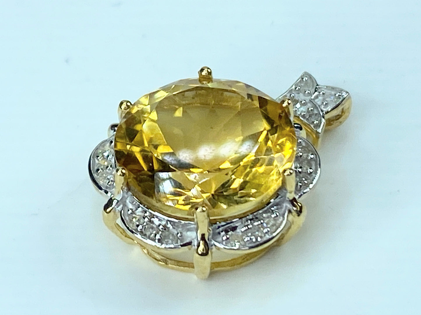 10K yellow gold 14mm Citrine Diamond pendant 4.3g JR9539