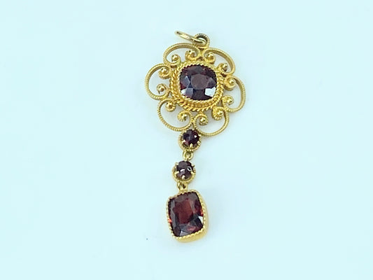 Victorian Filigree 18K yellow gold Garnet pendant 3.5g 1 3/4" JR9540