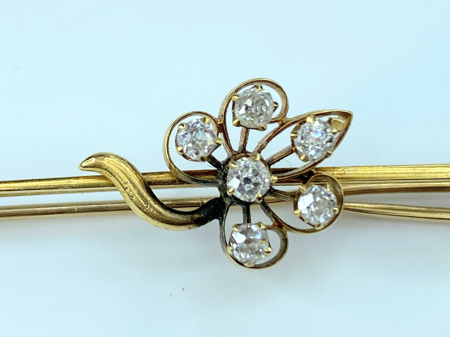 c1930's 15ct Gold 0.6ct Old Euro cut diamond Flower pin JR9034