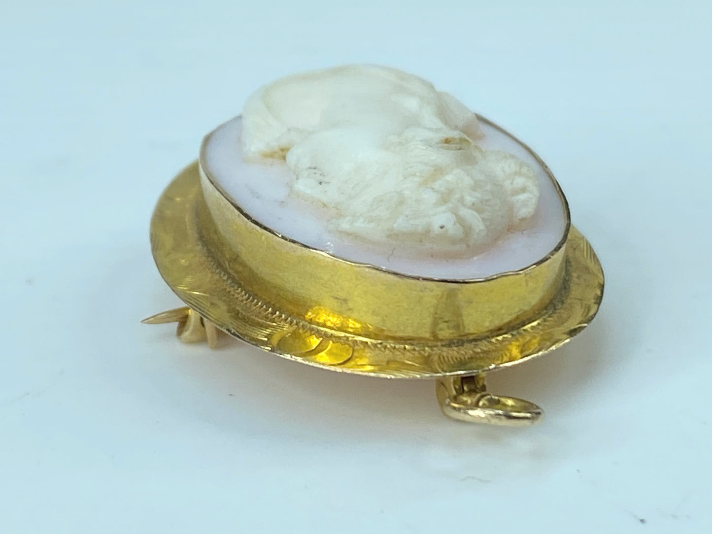 10k Yellow Gold Woman Floral Pink Shell Carved Cameo brooch 5.3g JR9543